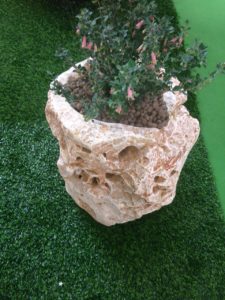Fioriera in pietra | Un Mondo in Pietra